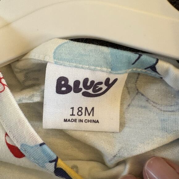 NWT Bluey Christmas Shirt & Overall Skirt Outfit Size 18 Months - Picture 10 of 12